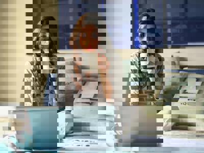 Comparativo de Custos: Trabalhar em Casa Versus no Escritório